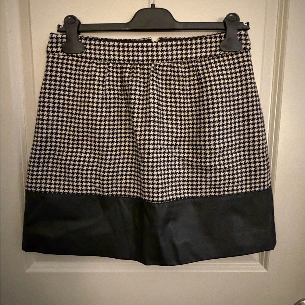 J. Crew Black and White Houndstooth Skirt | Size 6